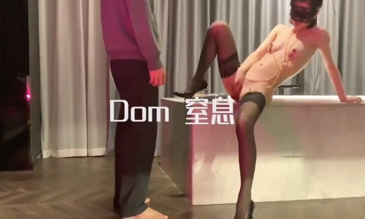 调教Dom窒息咖啡店女老板后续