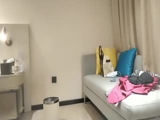重金拿下大奶美少妇