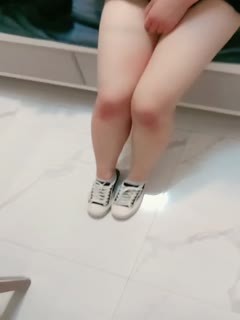 学生妹卖掉处女身 非常青春极具妙感 紧致一线天裂缝嫩鲍 奶子都是粉的 夹得好紧内射浓汁