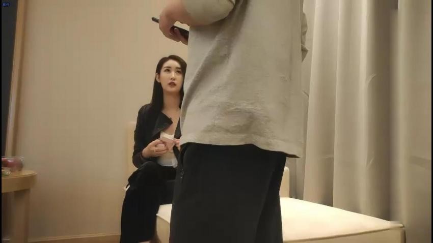 草莓修车—气质御姐换上空姐制服啪啪