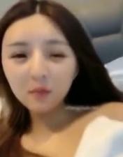 网红肉感小美女半路上勾搭路人回家结果被各种爆操