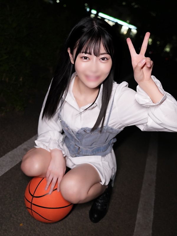 【有码】FC2-4313012 ※初回数量限定※★巨根おじさんの中出し★バスケのちっこいまんこにぶっといちんこを高速